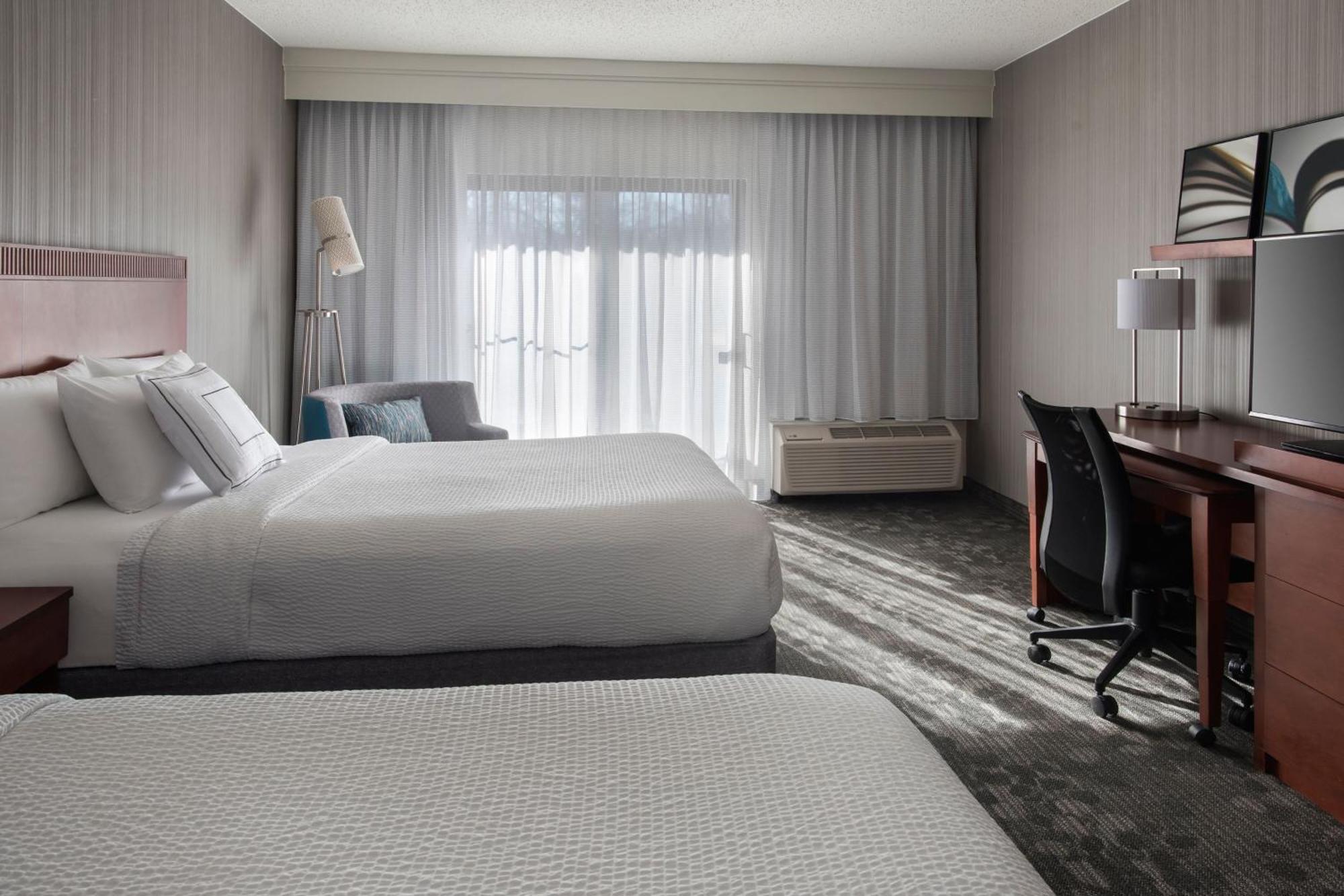 Courtyard By Marriott Mahwah Hotel Exterior foto