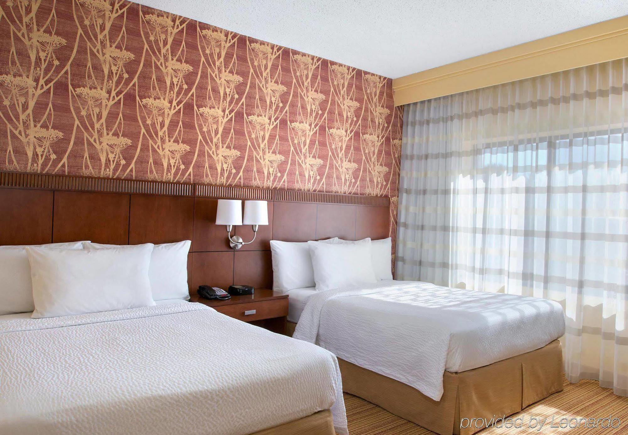 Courtyard By Marriott Mahwah Hotel Exterior foto